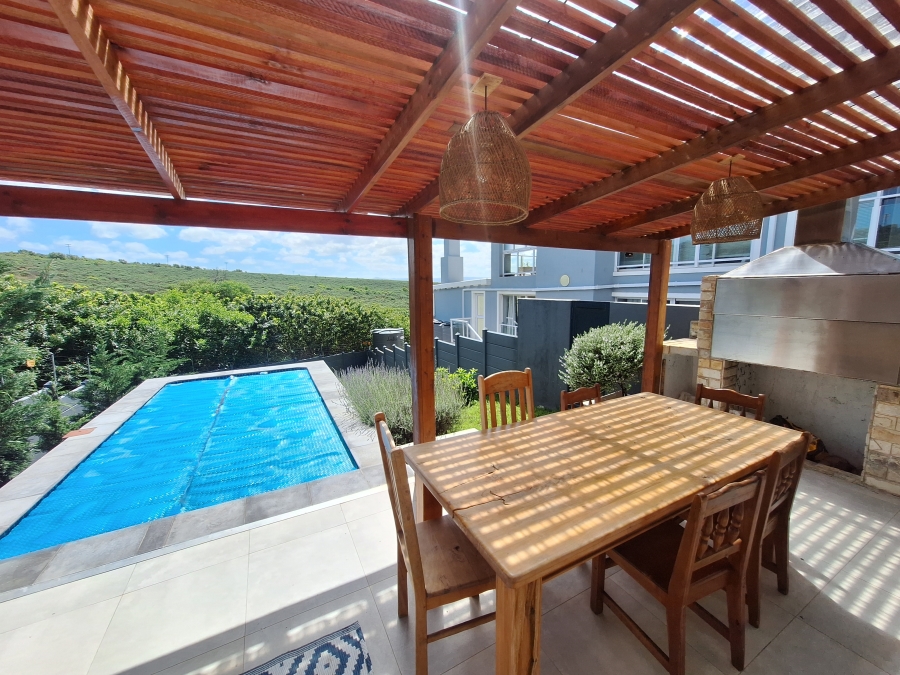 2 Bedroom Property for Sale in Wavecrest Eastern Cape